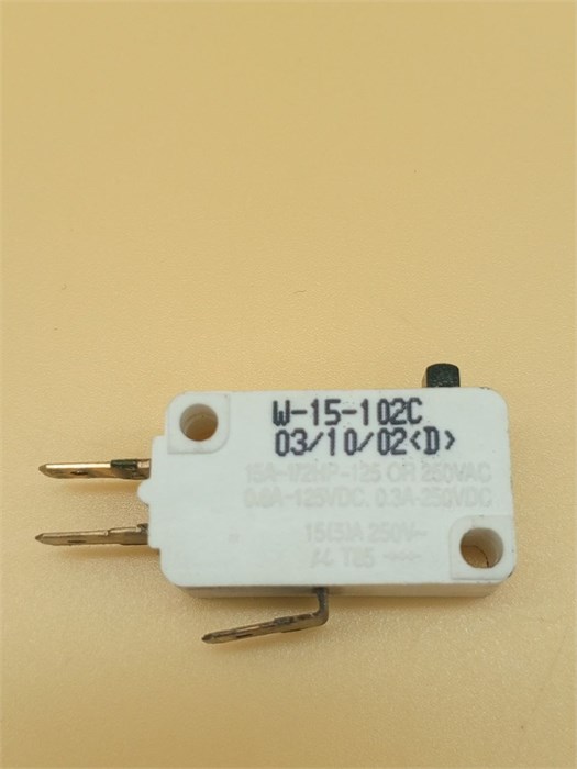 Микропереключатель (концевой) 3-х контактный Б/У W-15-102C 03/10/02(D) для СВЧ RTS1747600000853041-БУ - фото 689208
