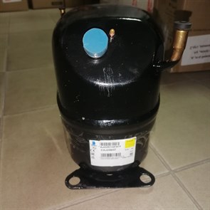 2258831106 Компрессор Tecumseh CAJ 2464 Z 1595 Вт, (-23,3С) пайка, R404 2258831106
