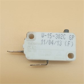 Микропереключатель Б/У 2-х контактный 15A 125VAC W-15-302C GP 11/04/13(F) для микроволновой печи RTS174760000084396-БУ