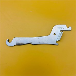 Крючок (левый) дверцы микроволновой печи Samsung PG113UR RTS1747600000851331