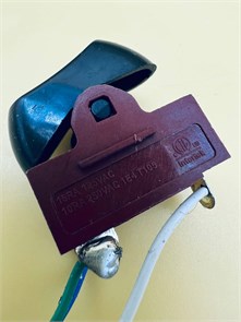 Кнопка переключения режимов работы Б/У для фена REDMOND RF-CB526 RTS17476000008531575-бу